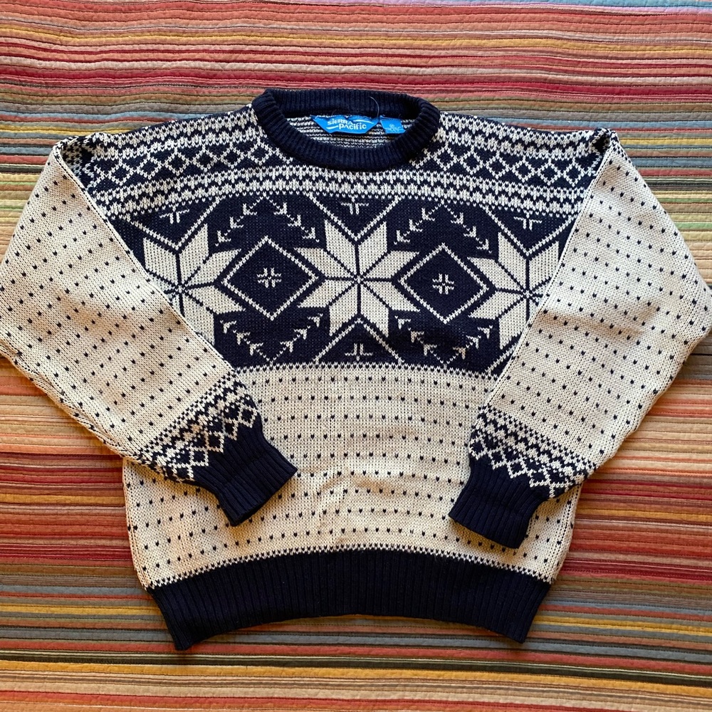 VTG Nordic Style sweater, women’s medium